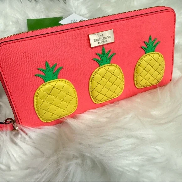 Kate Spade Coral Wallet with Pineapples RARE - Picture 3 of 8